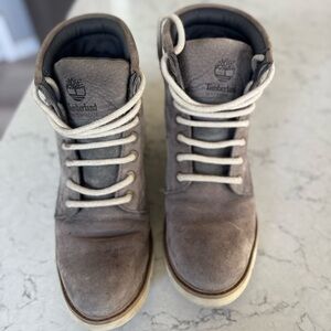 Timberland Classic Lace-Up Boots Waterproof